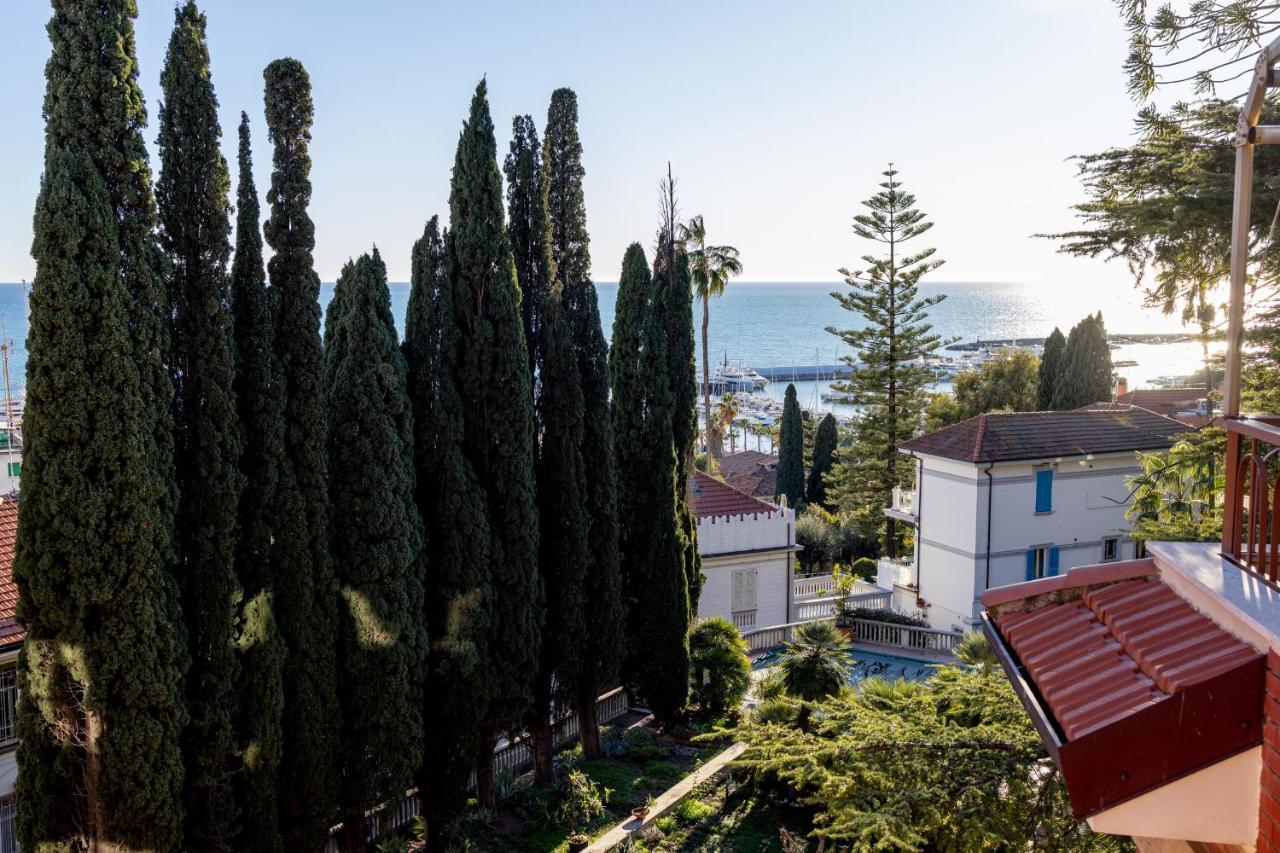 Portosole Attic - With Terrace And Private Parking Apartment Sanremo Exterior photo